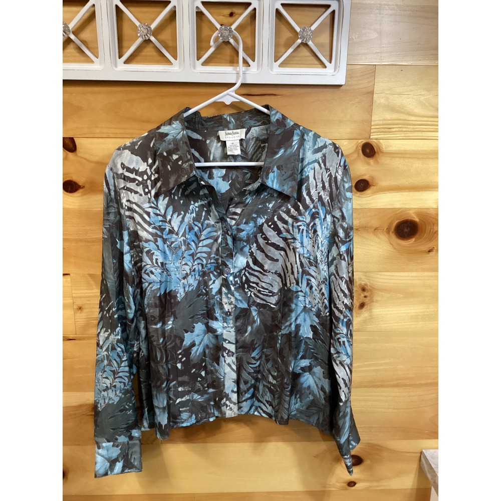 Neiman Marcus Women XL Silk Tropical Animal Print Button Down Shirt Blue Grey
